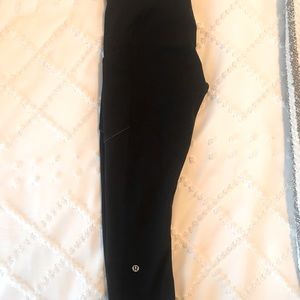 Lululemon cropped yoga pant